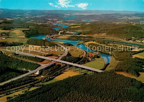 AK / Ansichtskarte Biggesee Fliegeraufnahme m. Autobahn Sauerlandlinie Biggesee