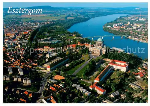 AK / Ansichtskarte Esztergom Ansicht mit Basilika und Blick auf die Donau Esztergom