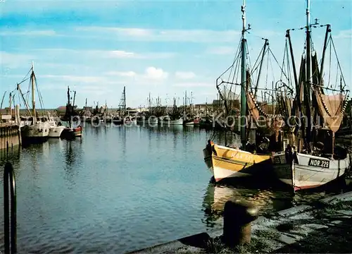 AK / Ansichtskarte Norddeich__Norden_Nordseebad Hafen Fischkutter 