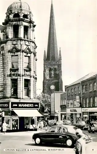 AK / Ansichtskarte Wakefield_Wakefield Cross Square and Cathedral 