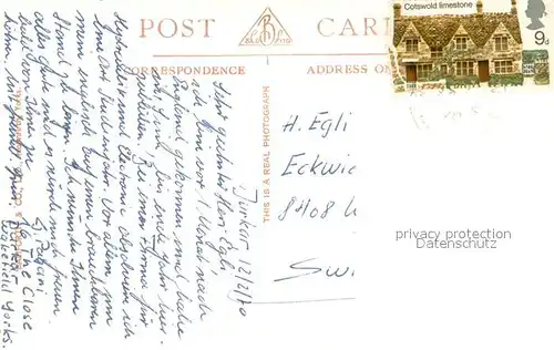 AK / Ansichtskarte Wakefield_Wakefield Cross Square and Cathedral 