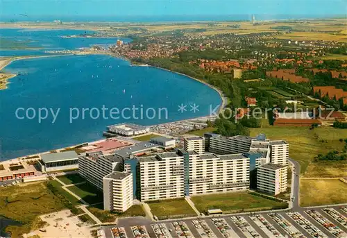 AK / Ansichtskarte Heiligenhafen_Ostseebad Ferienpark Hotels Heiligenhafen_Ostseebad