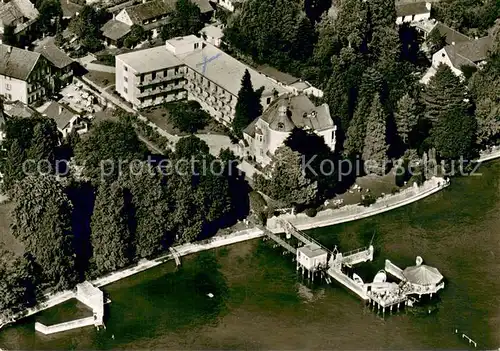 AK / Ansichtskarte Wasserburg_Bodensee Schloss Bootsanleger Wasserburg Bodensee