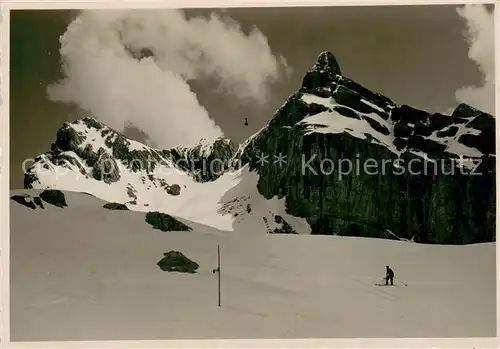 AK / Ansichtskarte Saentis_AR Schwebebahn Skifahrt gegen Tierwies Bergwelt Appenzeller Alpen Saentis_AR