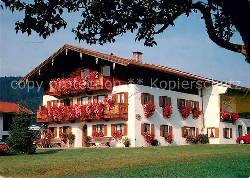 AK / Ansichtskarte Inzell Neuhaus Hof Gaestehaus Pension Blumenschmuck Inzell