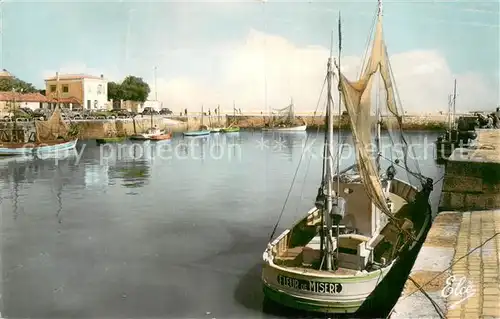 AK / Ansichtskarte La_Flotte Bateaux de peche au port La_Flotte