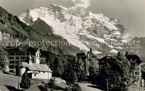 AK / Ansichtskarte Wengen__BE Katholische Kapelle und Jungfrau Berner Alpen 