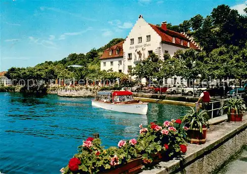 AK / Ansichtskarte Meersburg_Bodensee Hotel Wilder Mann Uferpromenade am See Fahrgastschiff Meersburg Bodensee