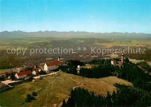 AK / Ansichtskarte Hohenpeissenberg mit Wetterstation gegen Bayerische Alpen Hohenpeissenberg