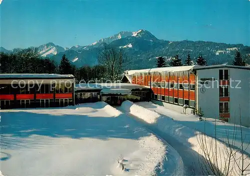 AK / Ansichtskarte Oberstdorf Kur  und Kurmittelhaus Aussenansicht im Schnee Oberstdorf