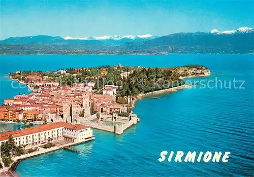 AK / Ansichtskarte Sirmione_Lago_di_Garda Fliegeraufnahme  Sirmione_Lago_di_Garda