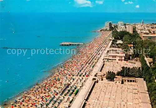 AK / Ansichtskarte Grado_Gorizia Isola dOro Veduta della spiaggia e sabbiatore Grado Gorizia