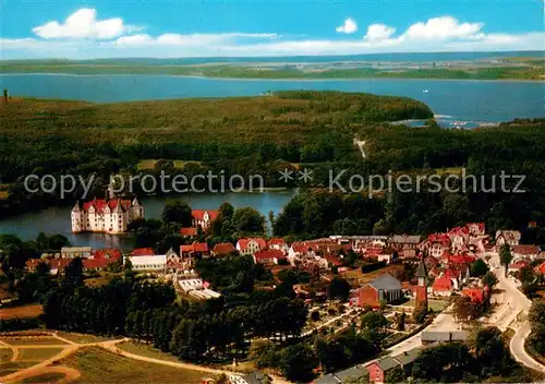 AK / Ansichtskarte Gluecksburg_Ostseebad Fliegeraufnahme mit Schloss Gluecksburg_Ostseebad