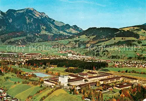 AK / Ansichtskarte Sonthofen_Oberallgaeu Generaloberst Beck Kaserne Fliegeraufnahme Sonthofen Oberallgaeu