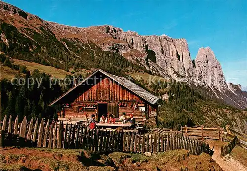 AK / Ansichtskarte Seiseralm_Chiemgau Saltnerhuette mit Schlern Seiseralm Chiemgau
