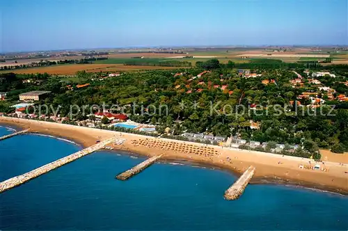 AK / Ansichtskarte Caorle_Venezia Fliegeraufnahme Strand Caorle_Venezia