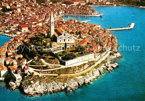 AK / Ansichtskarte Rovinj_Rovigno_Istrien Altstadt Kirche Hafen Halbinsel 