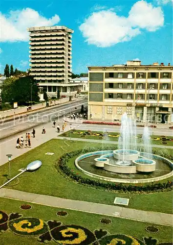 AK / Ansichtskarte Bacau_Romania Vedere din centrul orasului Stadtzentrum Wasserspiele Hochhaus 