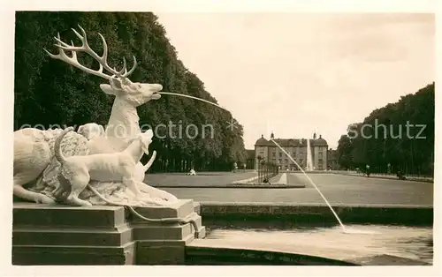 AK / Ansichtskarte Schwetzingen Schloss Weisser Hirsch Brunnen Schwetzingen