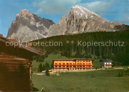 AK / Ansichtskarte Seiser_Alm_Dolomiten Hotel Foralpina mit Berghaus Hubertus 