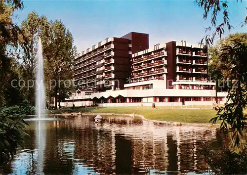 AK / Ansichtskarte Bad_Neustadt Kurpark Klinik Schwanenteich Fontaene Bad_Neustadt