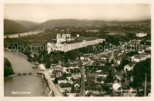 AK / Ansichtskarte Melk_Donau Fliegeraufnahme Melk_Donau