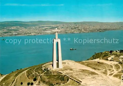 AK / Ansichtskarte Almada_Portugal Fliegeraufnahme Monument Christ King and Lisbon 