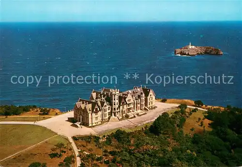 AK / Ansichtskarte Santander Palace of Magdalena and Moor Lighthouse Santander