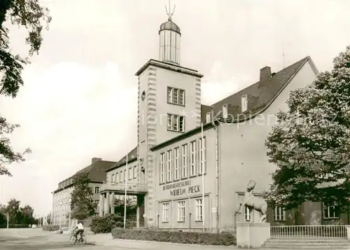 AK / Ansichtskarte Glauchau Betriebsberufsschule Wilhelm Pieck Glauchau