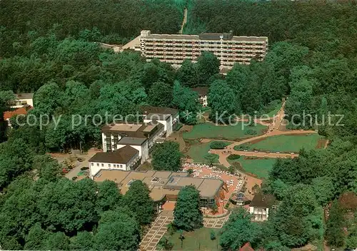 AK / Ansichtskarte Bad_Lippspringe Kaiser Karls Park und Klinik Martinus Quelle Fliegeraufnahme Bad_Lippspringe