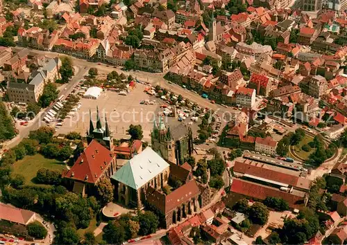 AK / Ansichtskarte Erfurt Domplatz mit Mariendom und Pfarrkirche St Severi Erfurt