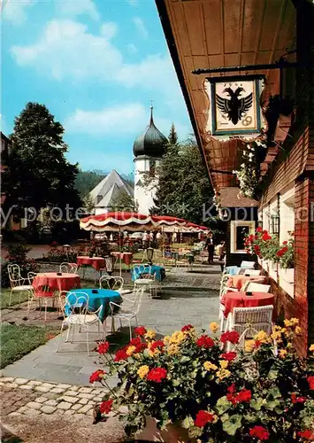 AK / Ansichtskarte Hinterzarten Hotel Adler und Pfarrkirche Maria in der Zarten Hinterzarten