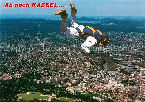 AK / Ansichtskarte Kassel Fliegeraufnahme mit Fallschirmspringer Kassel