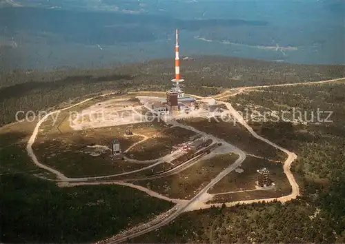 AK / Ansichtskarte Brocken_Harz Fliegeraufnahme mit Brockenhaus und Sendemast Brocken Harz