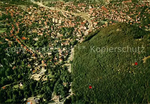 AK / Ansichtskarte Bad_Harzburg Fliegeraufnahme mit Kurpark Juliusbad und Seilbahn mit Burgberg Bad_Harzburg
