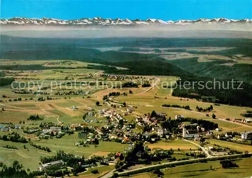 AK / Ansichtskarte Hoechenschwand Fliegeraufnahme mit Schweizer Alpen Hoechenschwand