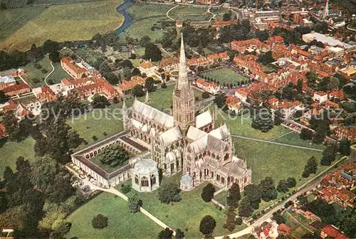 AK / Ansichtskarte Salisbury_Wiltshire Fliegeraufnahme Cathedral 