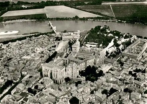 AK / Ansichtskarte Avignon_Vaucluse Fliegeraufnahme Le Palais des Papes Avignon Vaucluse