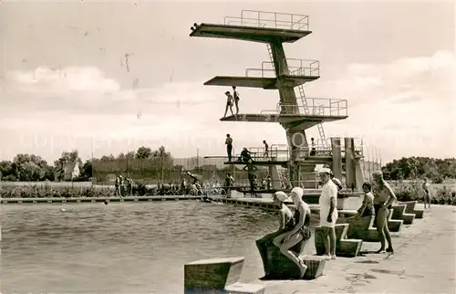 AK / Ansichtskarte Kehl_Rhein Schwimmbad mit Sprungturm Kehl_Rhein