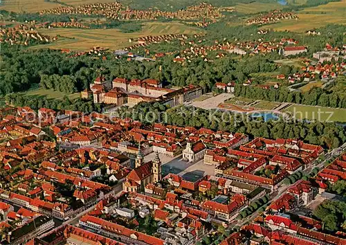 AK / Ansichtskarte Ludwigsburg__Wuerttemberg Fliegeraufnahme mit Schloss 