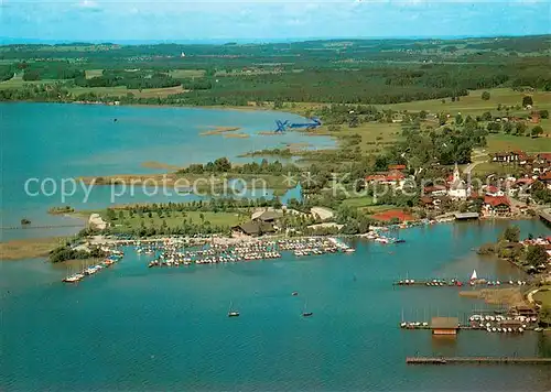 AK / Ansichtskarte Seebruck_Chiemsee Fliegeraufnahme mit Yachthafen Seebruck Chiemsee