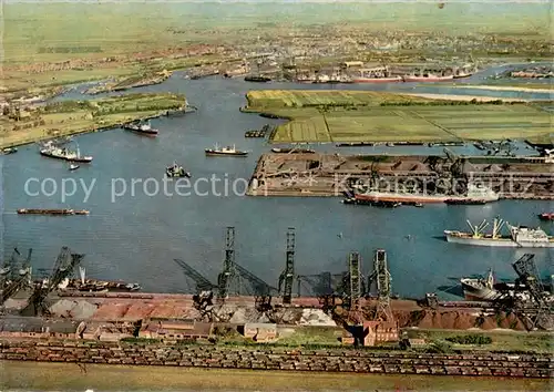 AK / Ansichtskarte Emden__Ostfriesland Fliegeraufnahme Hafengebiet 