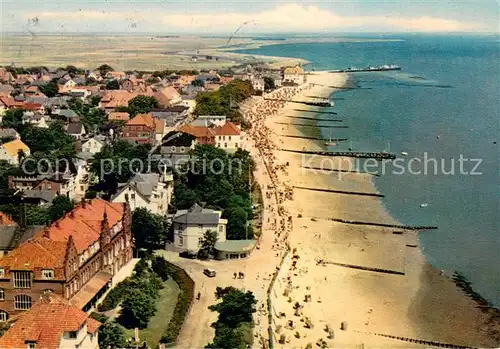 AK / Ansichtskarte Wyk_Foehr Fliegeraufnahme Strandpanorama Foehr