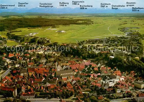AK / Ansichtskarte Kaufbeuren Fliegeraufnahme Panorama m. Tiroler u. Allgaeuer Hochgebirge Kaufbeuren