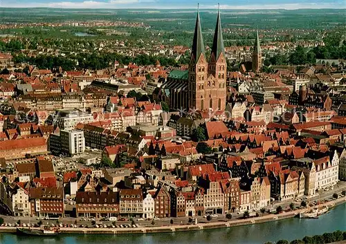 AK / Ansichtskarte Luebeck Stadtzentrum Hansestadt Kirche Luebeck