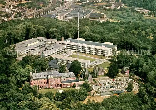 AK / Ansichtskarte Stuttgart Fliegeraufnahme Funkhaus d. Saarlaendischen Rundfunks Schloss Halberg Stuttgart