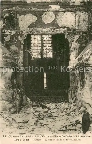 AK / Ansichtskarte Reims_51 Guerre de 1914 Un coin de la Cathedrale a l interieur 