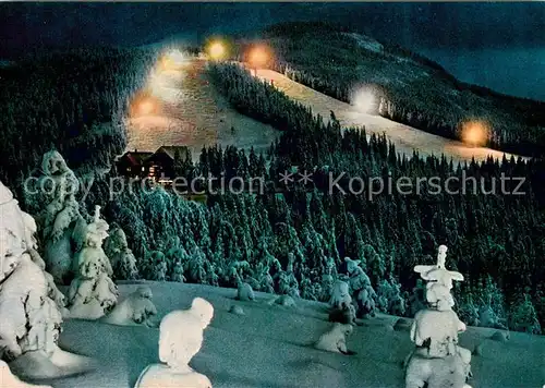 AK / Ansichtskarte Unterstmatt Hoehenhotel Skipisten bei Flutlicht Wintersport Alpen Unterstmatt