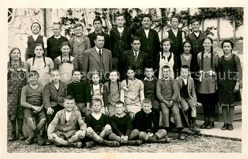 AK / Ansichtskarte Matzwil_Radelfingen_BE Schueler und Lehrer der Schule Matzwil Gesamtaufnahme 1939 