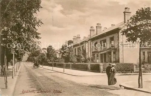 AK / Ansichtskarte Redhill__Surrey_UK London Road 